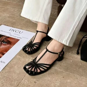 Retro Round-Toe Woven Chunky Heels