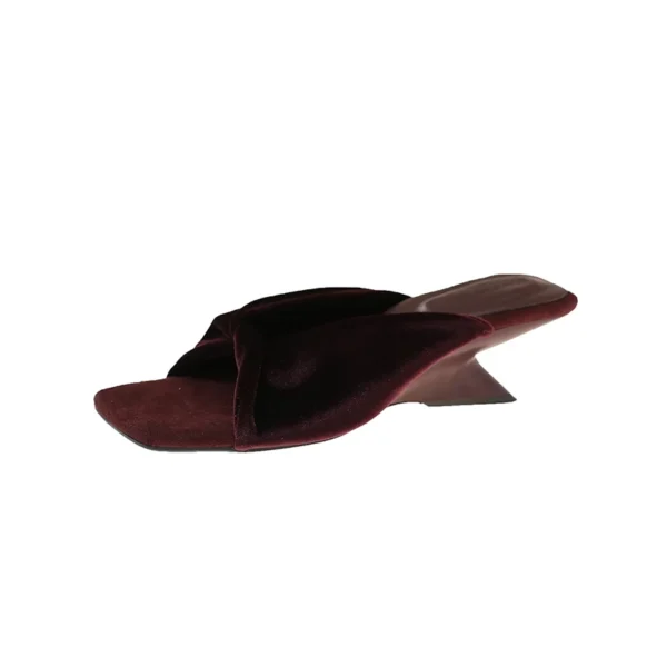 cn-11134207-820l4-mpgbkyjo52j118.webp Velvet Pleated Chunky Heels